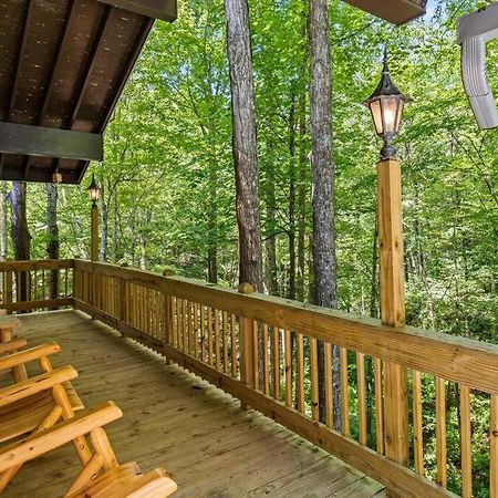 Bourbon Hollow Lodge With Hot Tub And Pool Plus Game Room Only 5 Min To Downtown Гатлінбург Екстер'єр фото