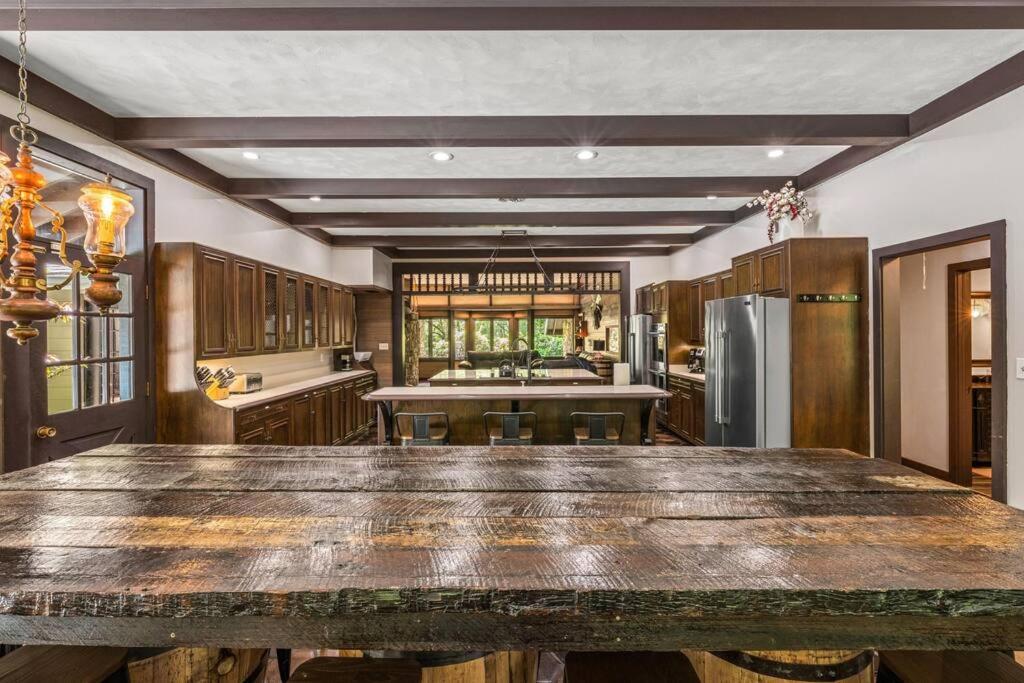 Bourbon Hollow Lodge With Hot Tub And Pool Plus Game Room Only 5 Min To Downtown Гатлінбург Екстер'єр фото