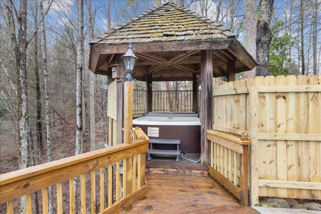 Bourbon Hollow Lodge With Hot Tub And Pool Plus Game Room Only 5 Min To Downtown Гатлінбург Екстер'єр фото