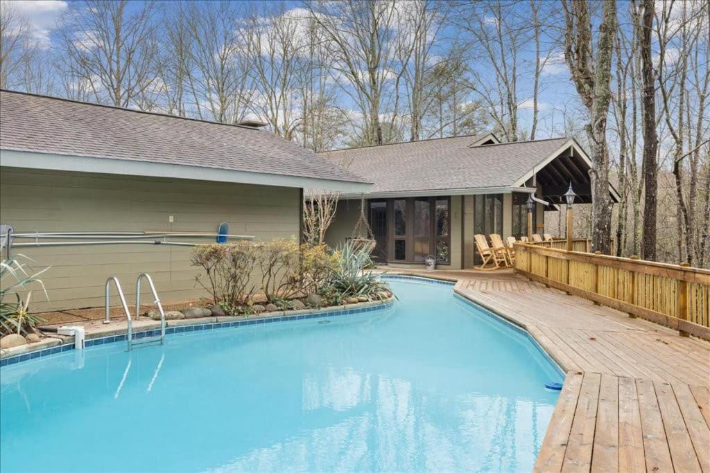 Bourbon Hollow Lodge With Hot Tub And Pool Plus Game Room Only 5 Min To Downtown Гатлінбург Екстер'єр фото