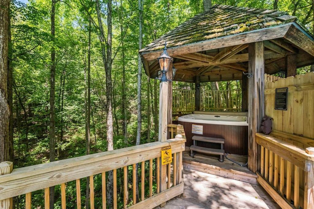 Bourbon Hollow Lodge With Hot Tub And Pool Plus Game Room Only 5 Min To Downtown Гатлінбург Екстер'єр фото